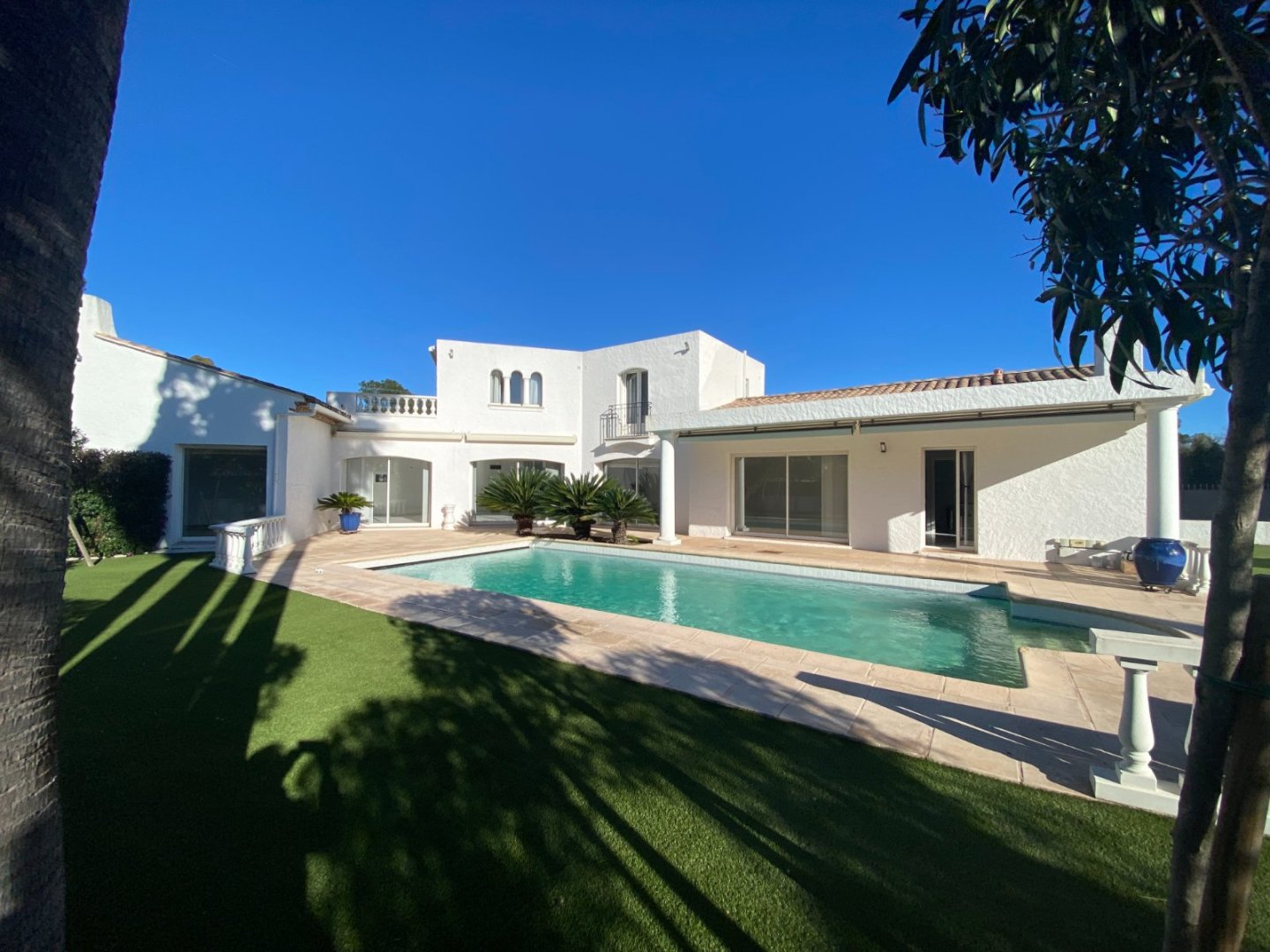 VILLA INDIVIDUELLE DANS LE QUARTIER DE VALESCURE A VENDRE - ST RAPHAEL VALESCURE - 210 m2 - 1440000 €