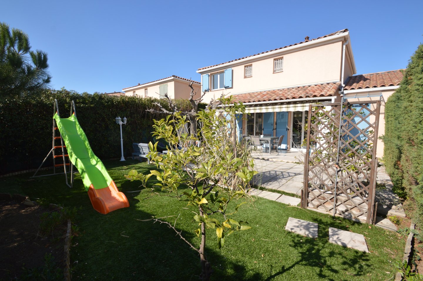 MAISON A VENDRE - FREJUS - 100 m2 - 552000 €