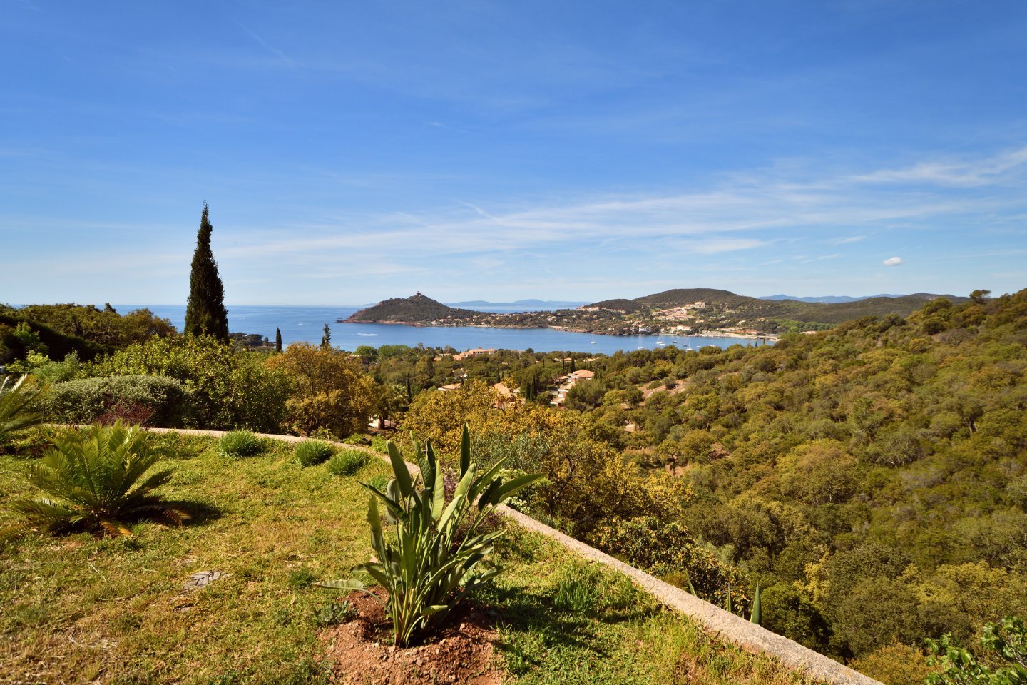 VILLA VUE MER A VENDRE - AGAY - 200 m2 - 1795000 €