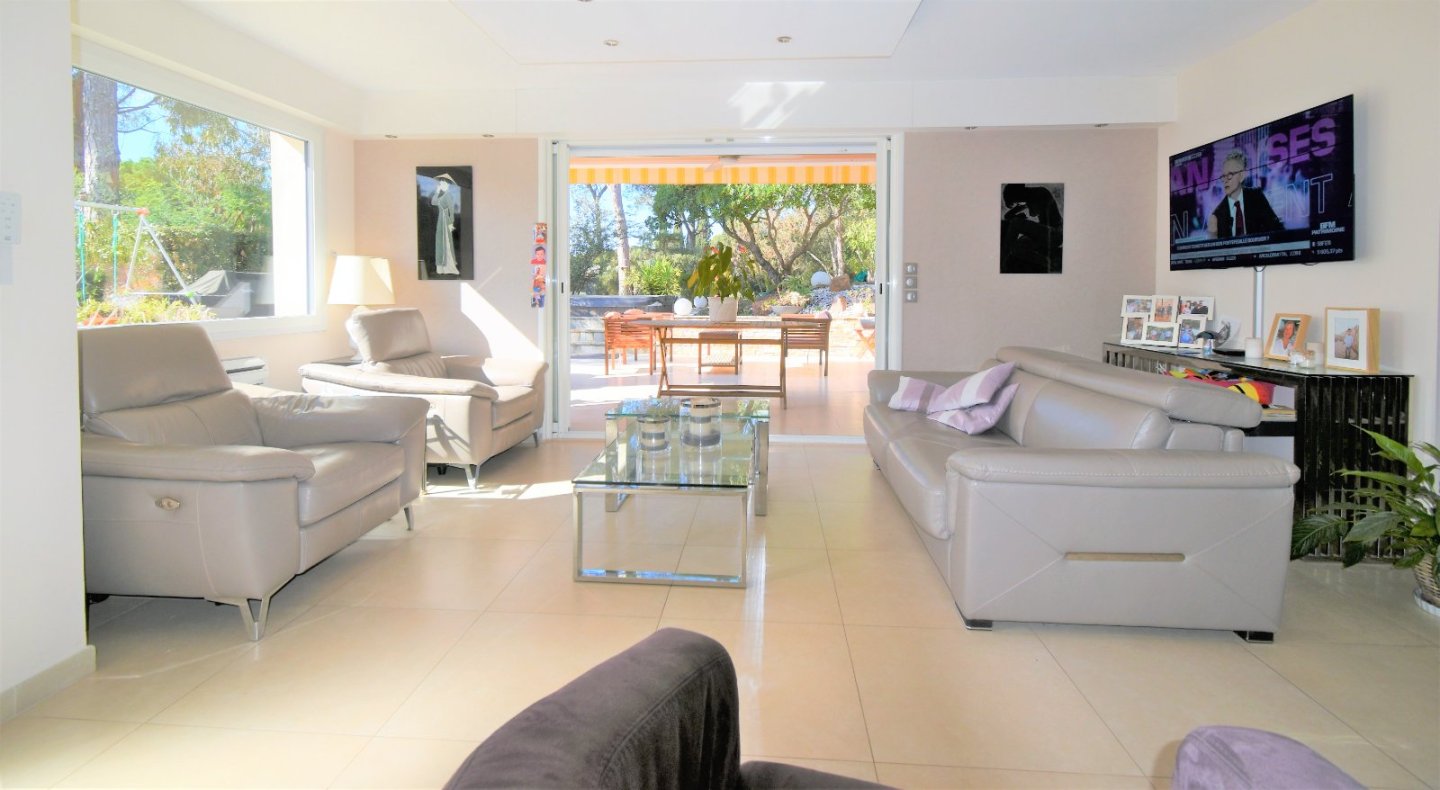 APPARTEMENT T3 - ST RAPHAEL - 115 m2 - VENDU