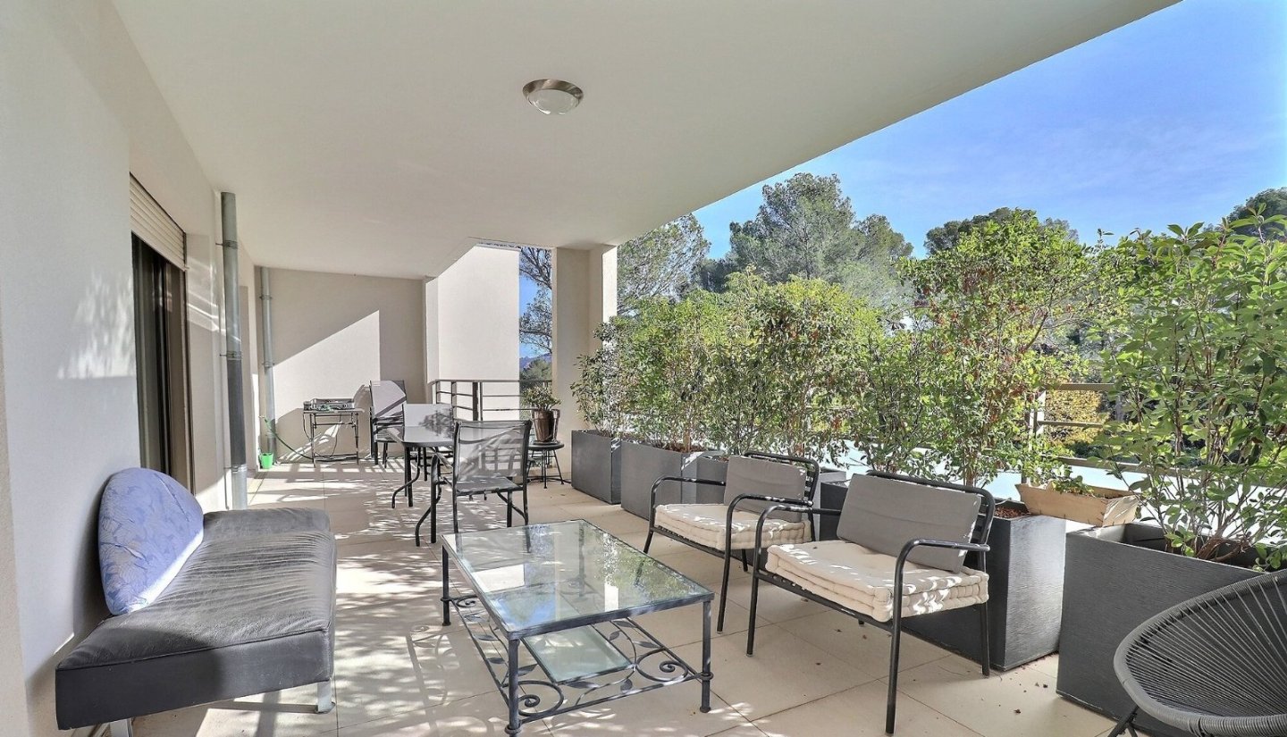 APPARTEMENT T3 A VENDRE - ST RAPHAEL - 84.5 m2 - 630000 €
