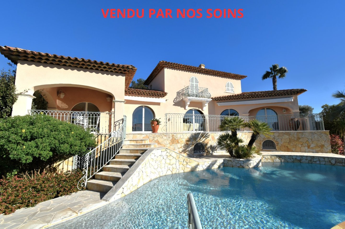 VILLA FOR SALE - ST RAPHAEL - 230 m2 - 1575000 €