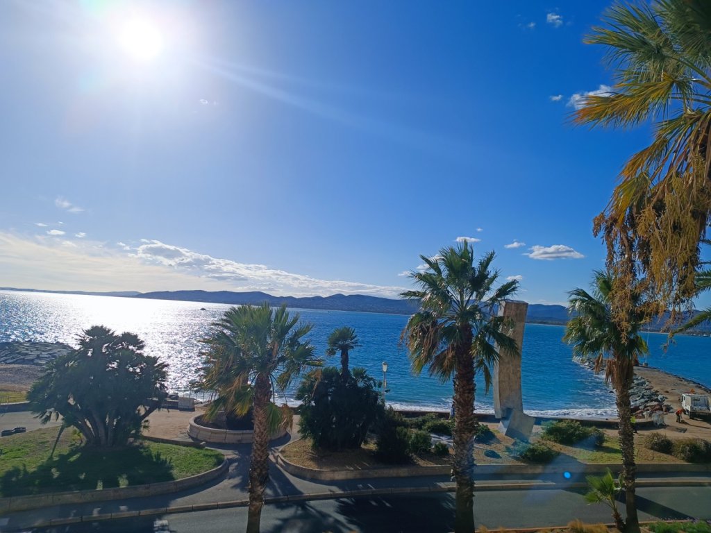 APARTMENT 3 ROOMS FOR SALE - ST RAPHAEL - 70.89 m2 - 610000 €