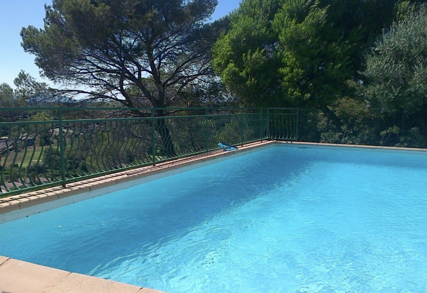 HOUSE FOR SALE - ST RAPHAEL - 221.5 m2 - 1295000 €