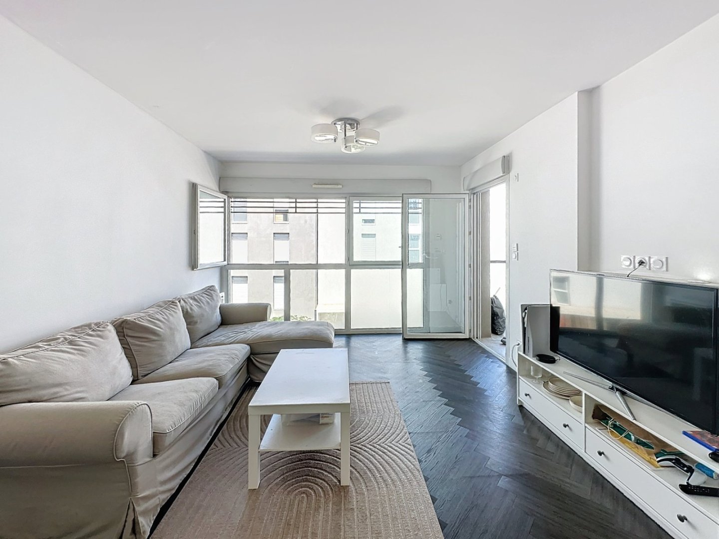 APPARTEMENT T2 A VENDRE - FREJUS TOUR DE MARE - 41.91 m2 - 218000€