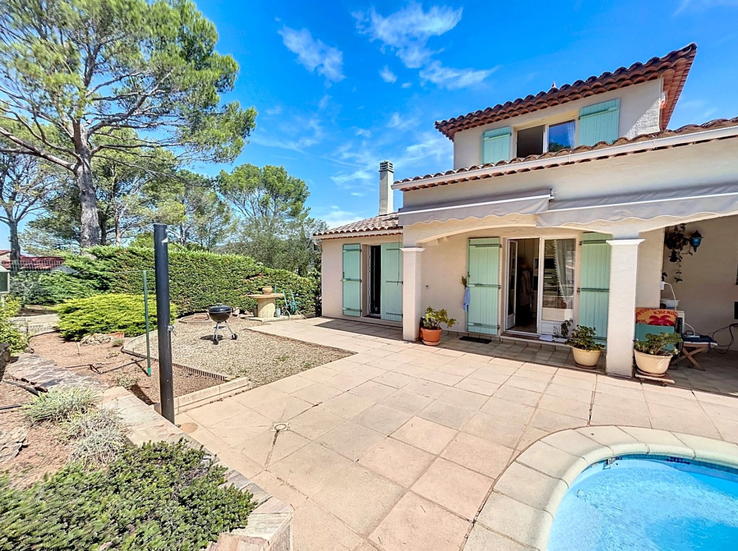 VILLA - ST RAPHAEL - 148 m2 - VENDU