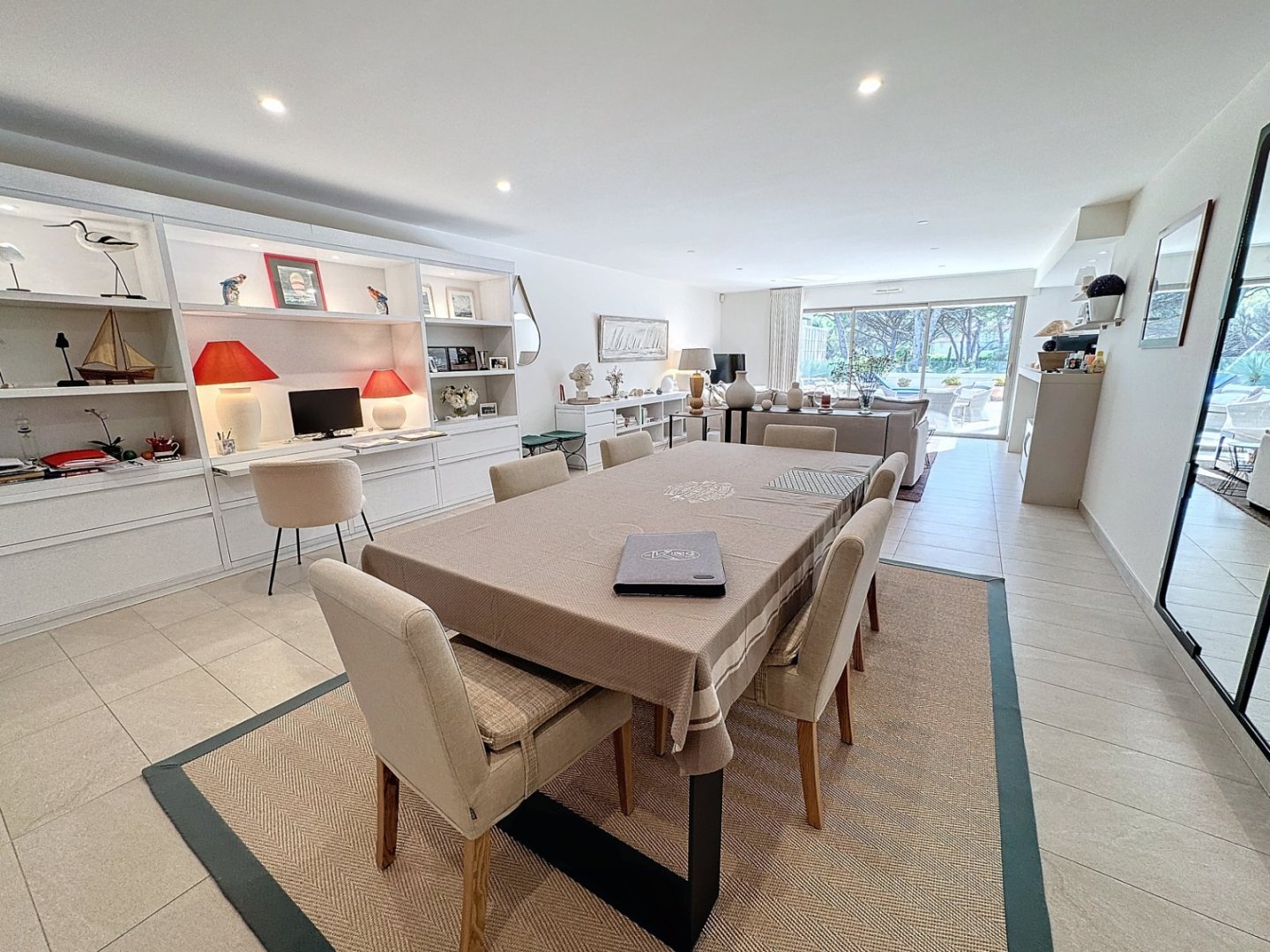 APPARTEMENT T4 A VENDRE - ST RAPHAEL - 146.4 m2 - 1520000€
