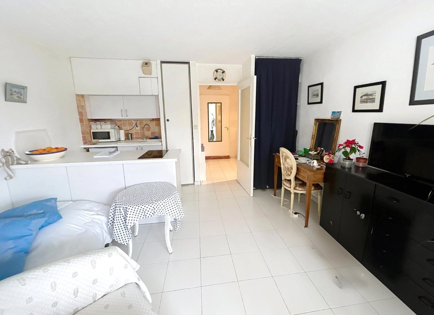 APPARTEMENT T1 A VENDRE - ST RAPHAEL - 25 m2 - 147000€