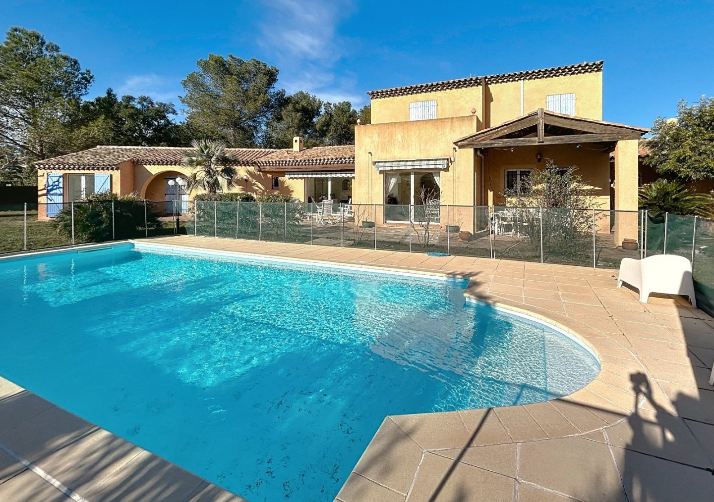 VILLA A VENDRE - ST RAPHAEL - 220 m2 - 970000€
