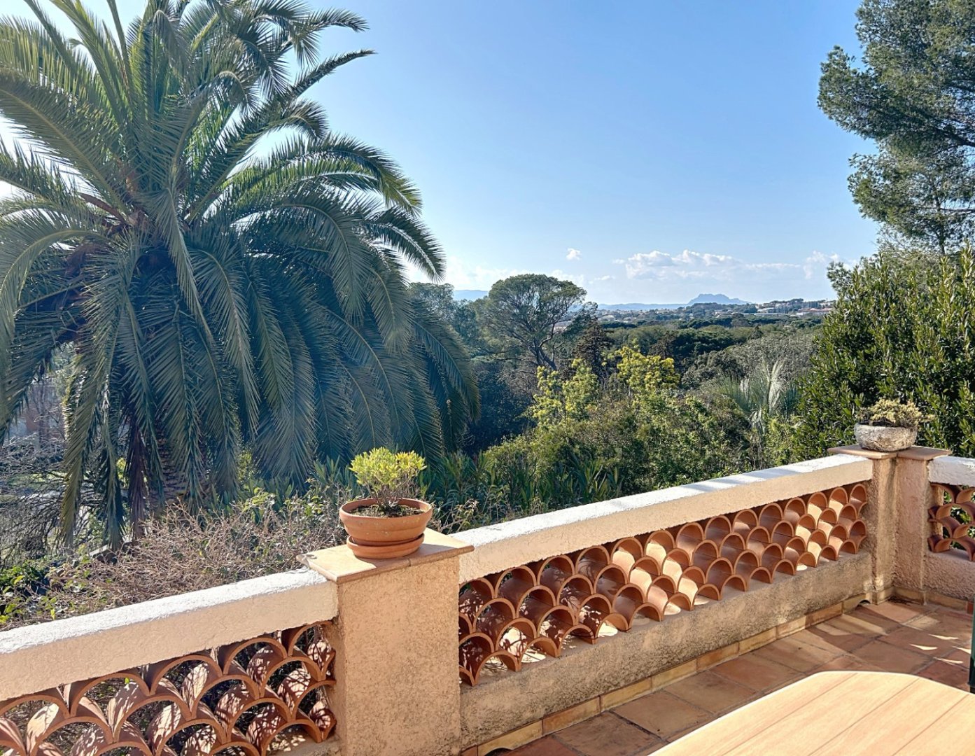 VILLA A VENDRE - ST RAPHAEL - 162 m2 - 682 500 €