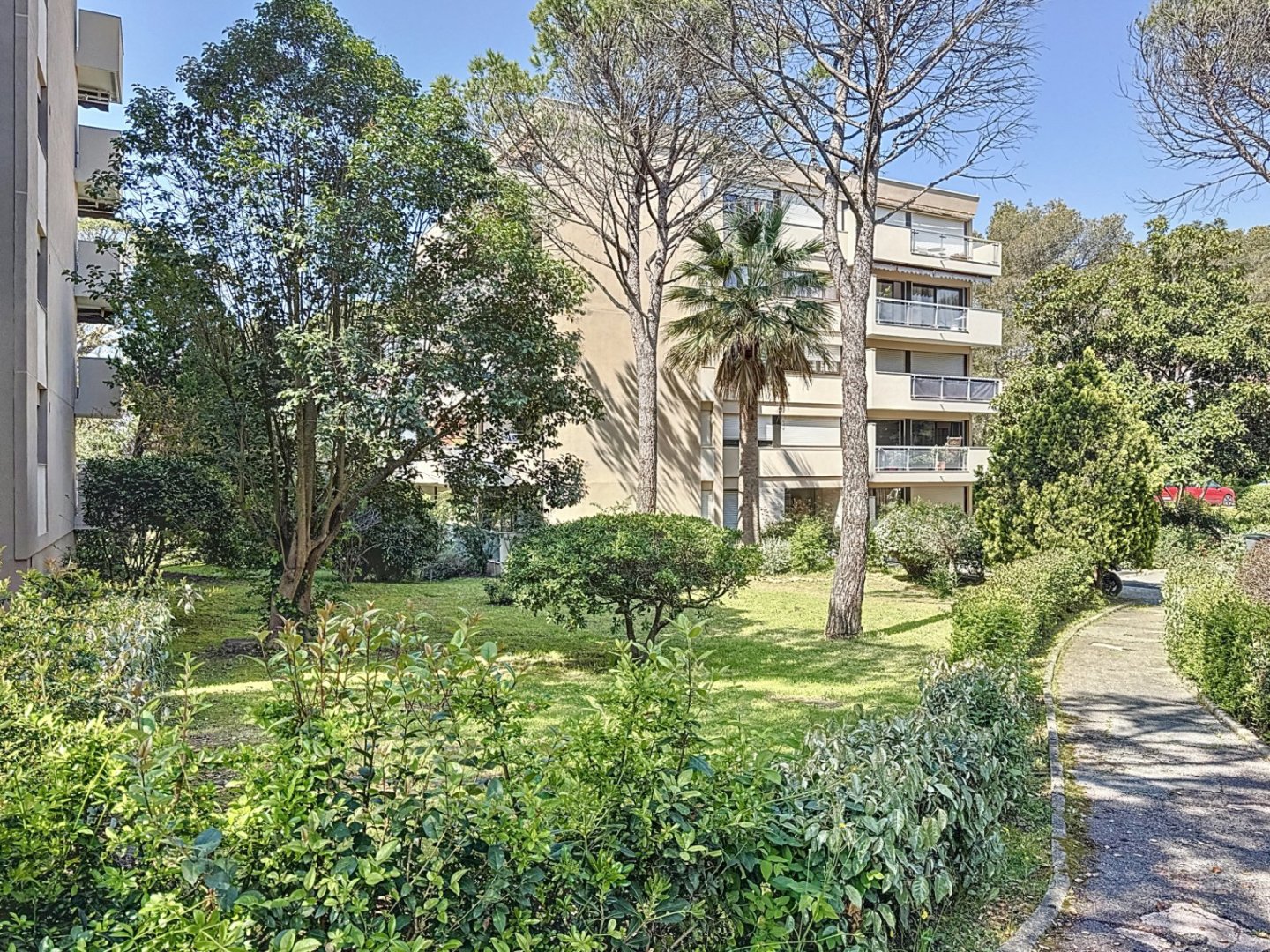 APPARTEMENT T4 A VENDRE - ST RAPHAEL - 84.1 m2 - 329 000 €