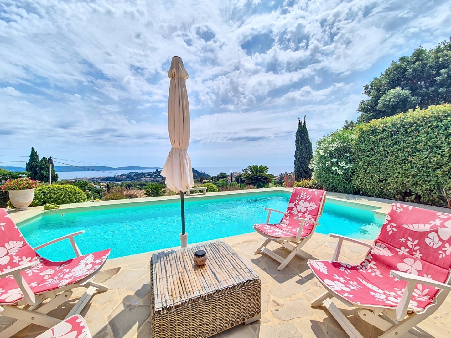 VILLA A VENDRE - CAVALAIRE SUR MER - 170 m2 - 1590000€