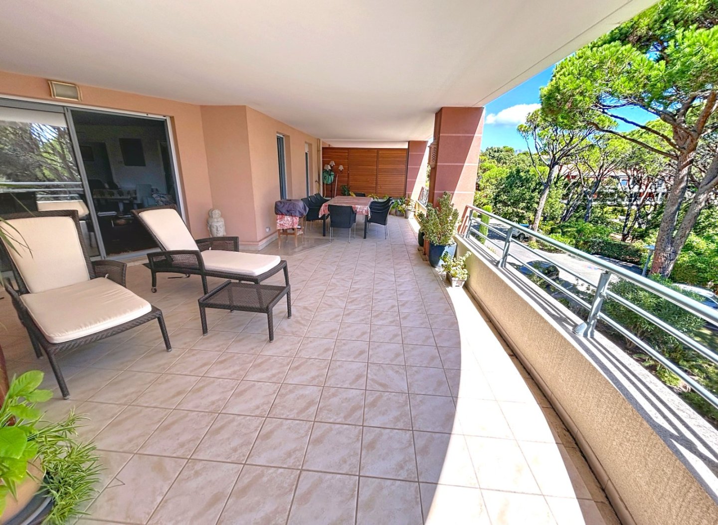 APARTMENT 3 ROOMS FOR SALE - ST RAPHAEL VALESCURE - 90 m2 - 685 000 €
