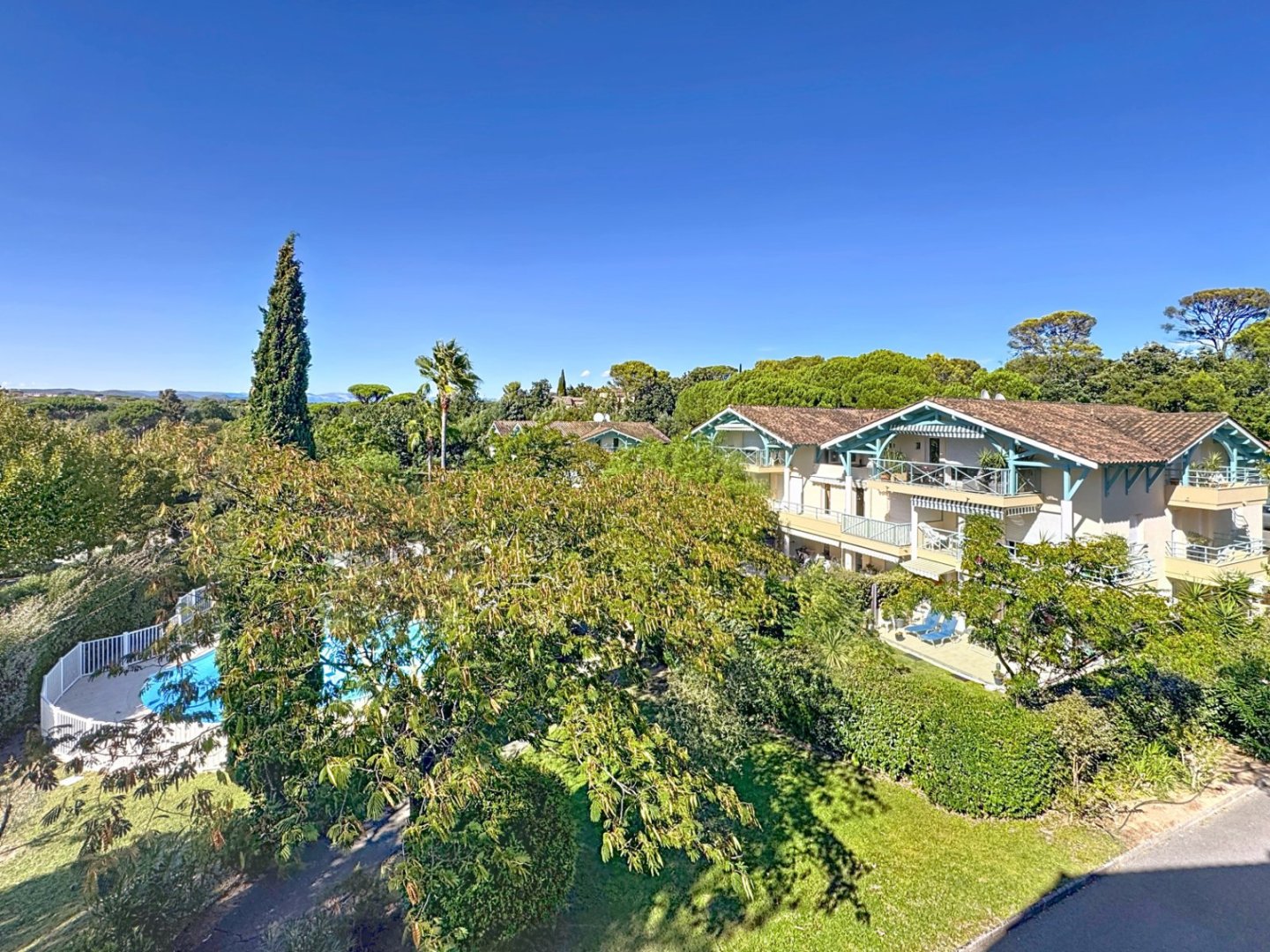 APPARTEMENT T4 A VENDRE - FREJUS - 115 m2 - 785000€