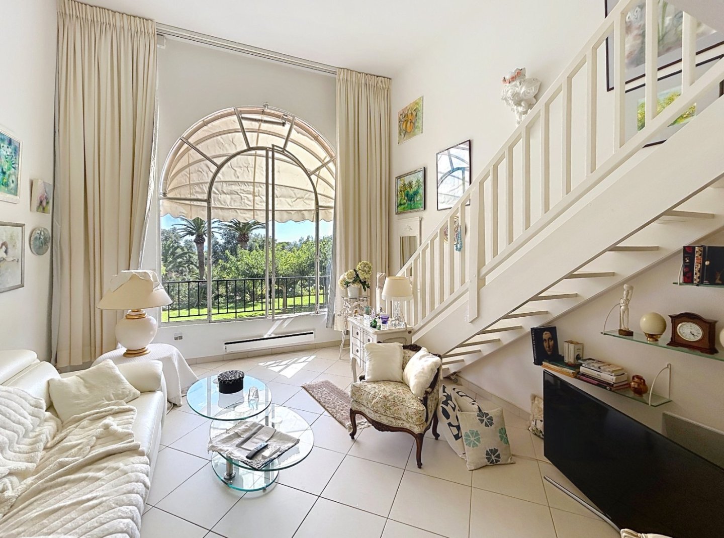 APARTMENT 2 ROOMS FOR SALE - ST RAPHAEL - 74.8 m2 - 450�000�&euro;