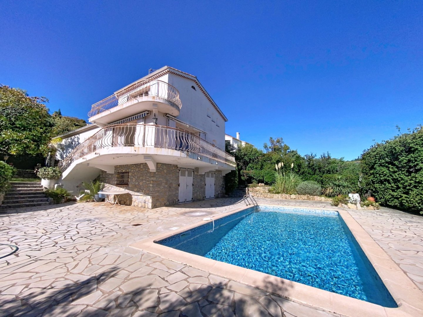 VILLA A VENDRE - LES ISSAMBRES - 141 m2 - 765 000 €