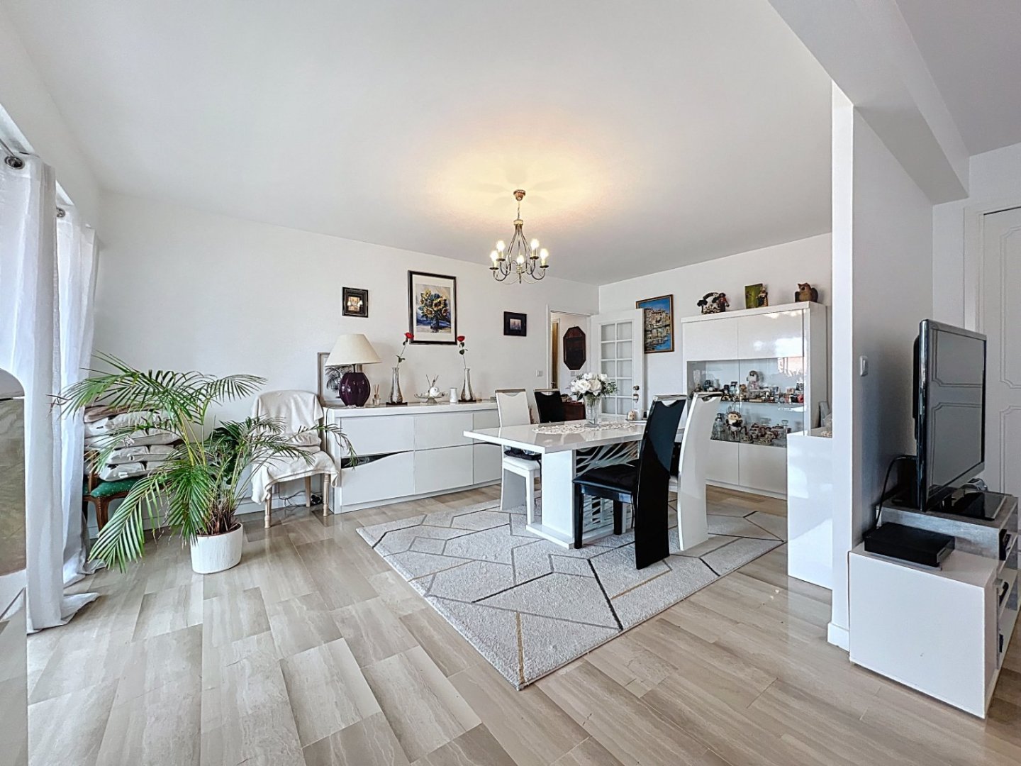 APARTMENT 3 ROOMS FOR SALE - ST RAPHAEL - 71.21 m2 - 422�000�&euro;