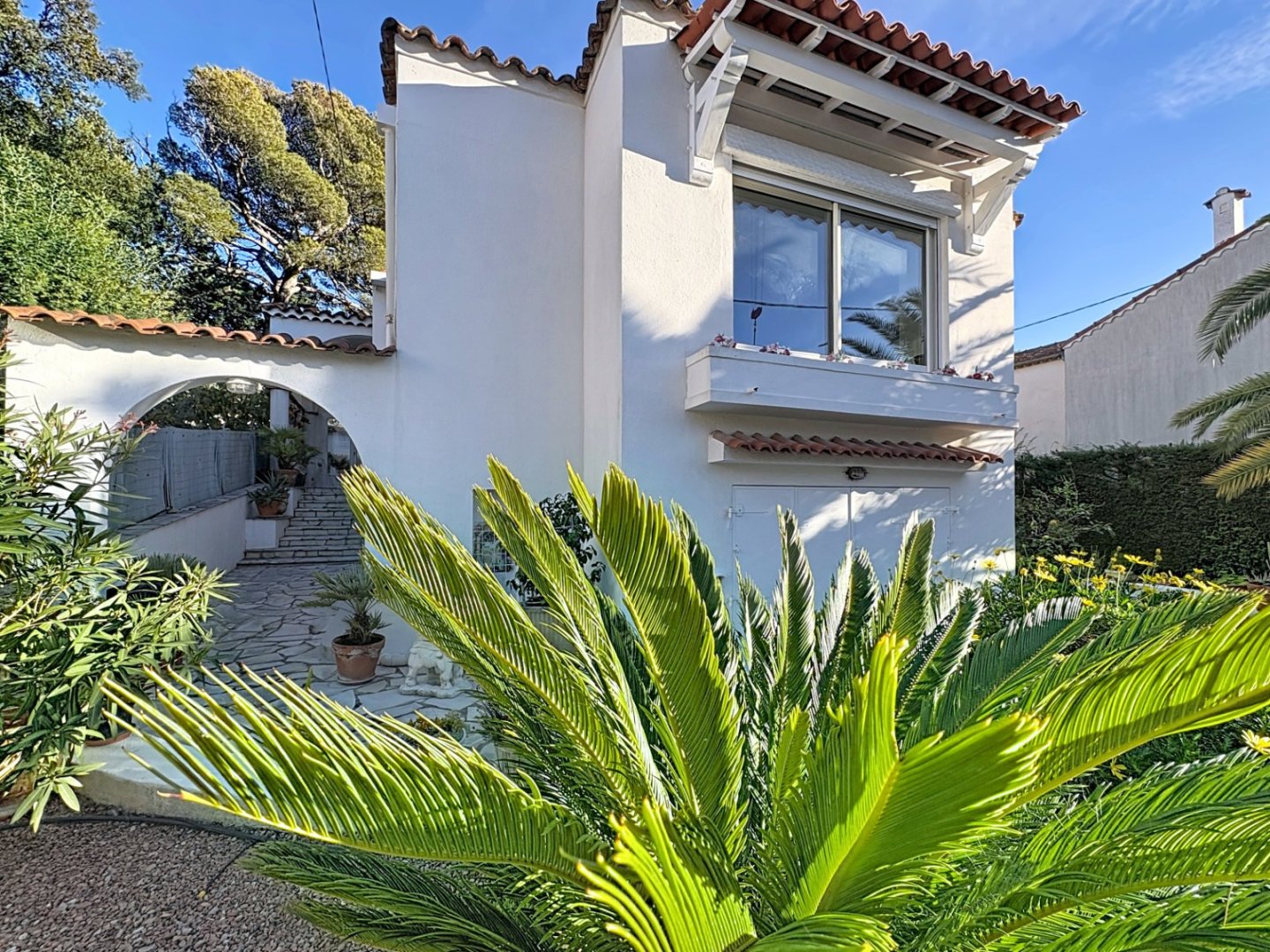 VILLA A VENDRE - ST RAPHAEL - 110.66 m2 - 729�000�&euro;