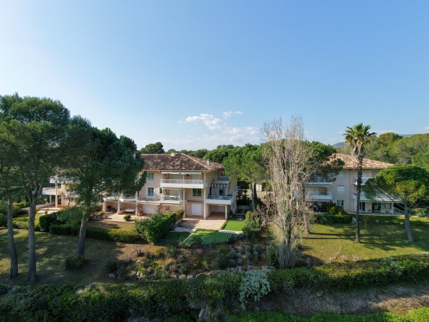 APPARTEMENT T2 A LOUER - ST RAPHAEL - 53 m2 - 1 250 &euro; charges comprises par mois