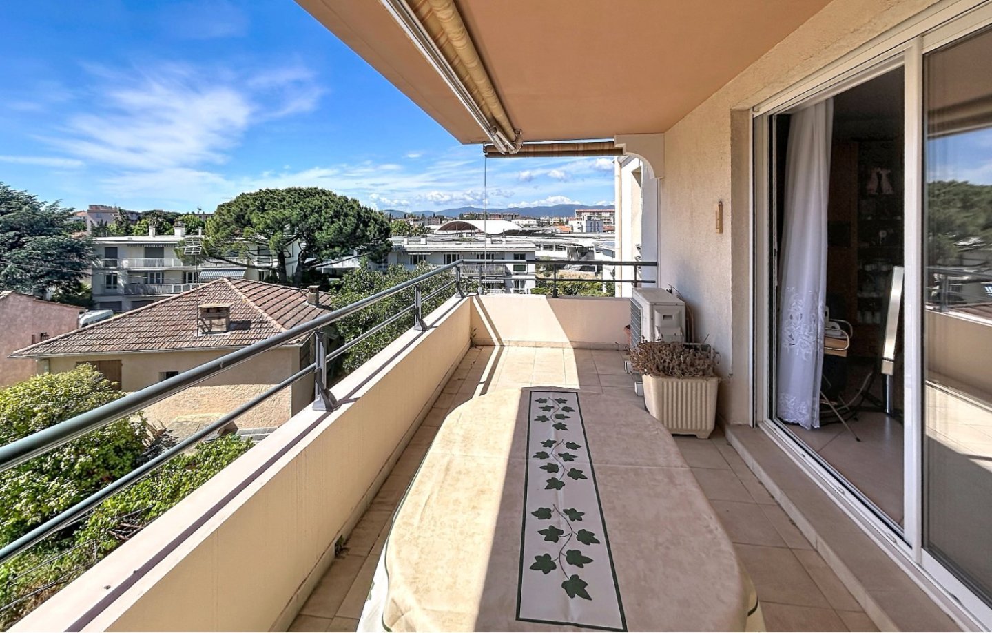 APARTMENT 3 ROOMS FOR SALE - ST RAPHAEL - 86 m2 - 450 000 &euro;