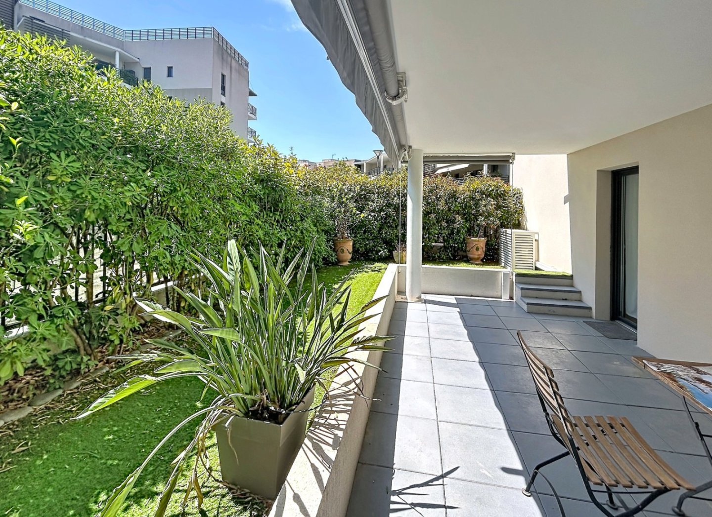 APPARTEMENT T3 A VENDRE - ST RAPHAEL - 75 m2 - 450 000 &euro;