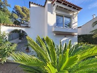 HOUSE FOR SALE - ST RAPHAEL - 110.66 m2 - 729 000 €