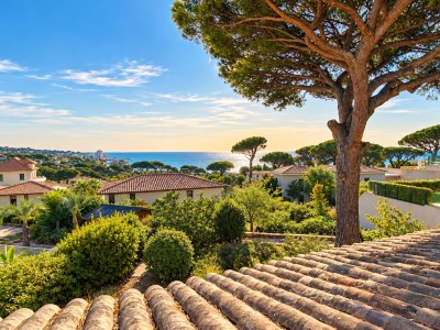 VILLA A VENDRE - STE MAXIME - 100 m2 - 862 000 &euro;