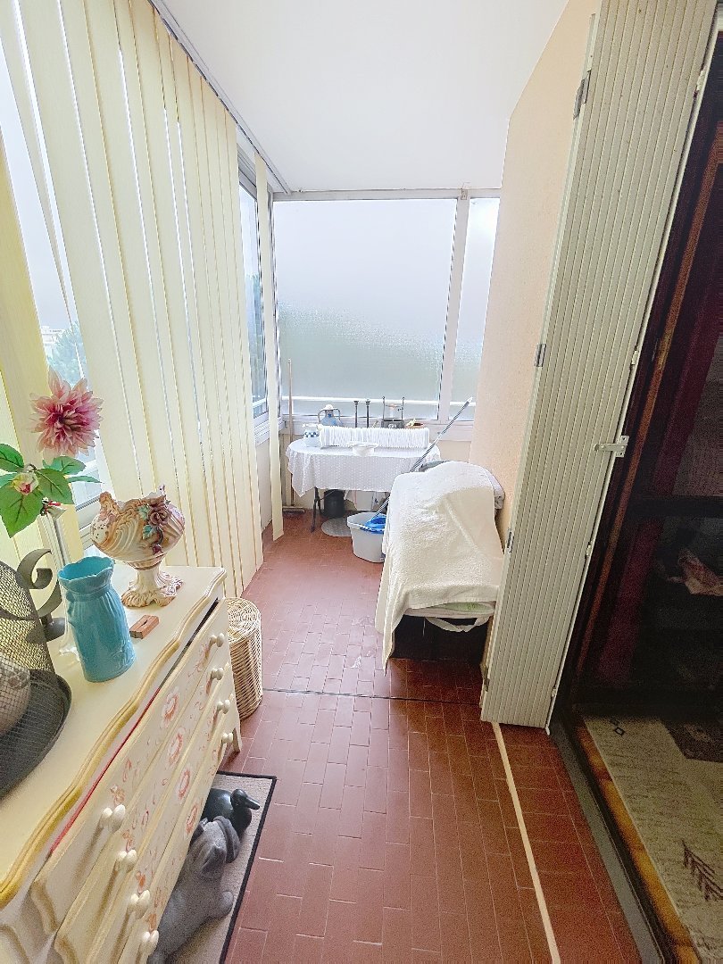 Appartement 32m� � r�nover A VENDRE - FREJUS - 32 m2 - 129�900�&euro;