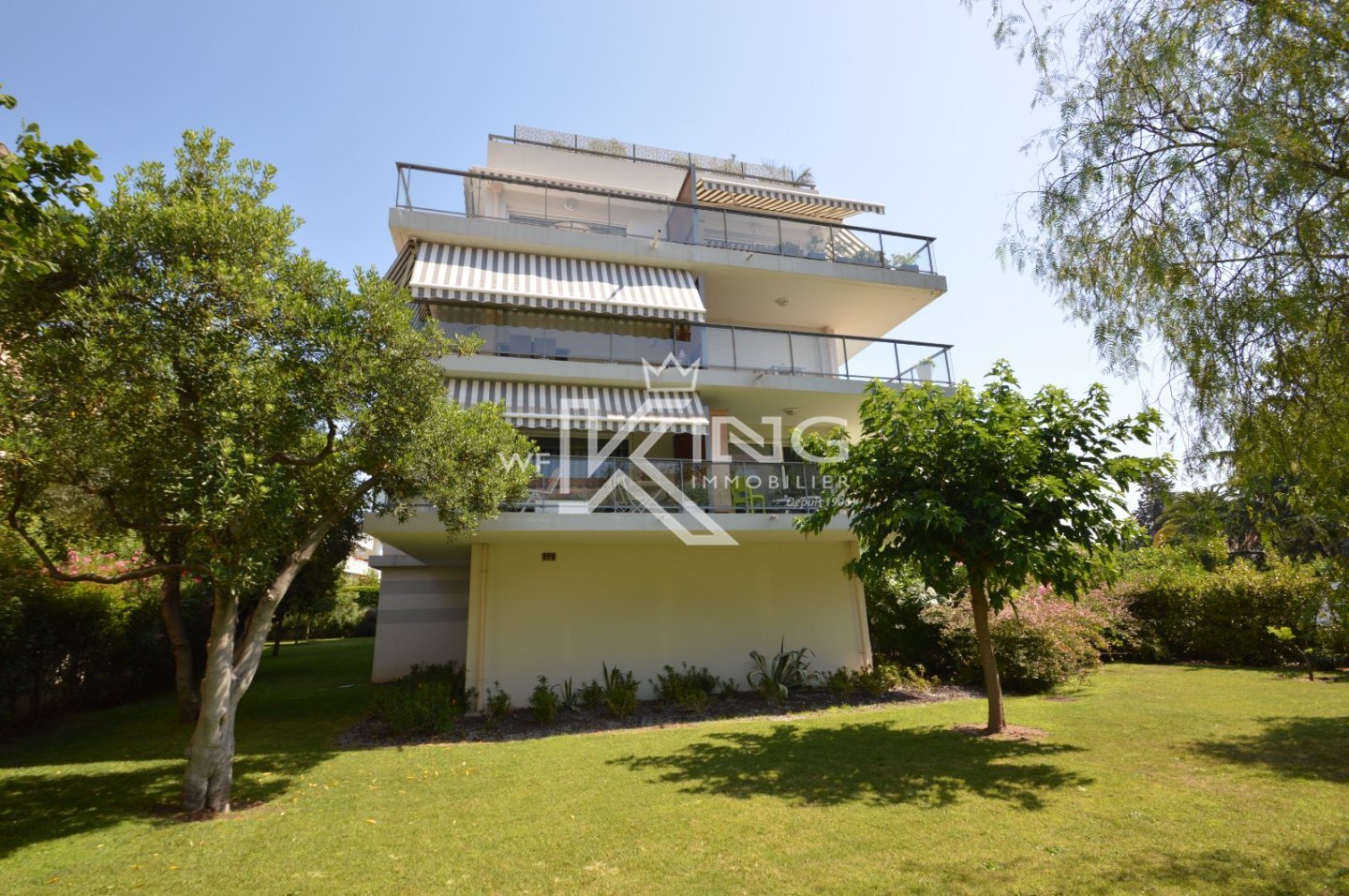 Saint Raphael centre proche commerce et plage