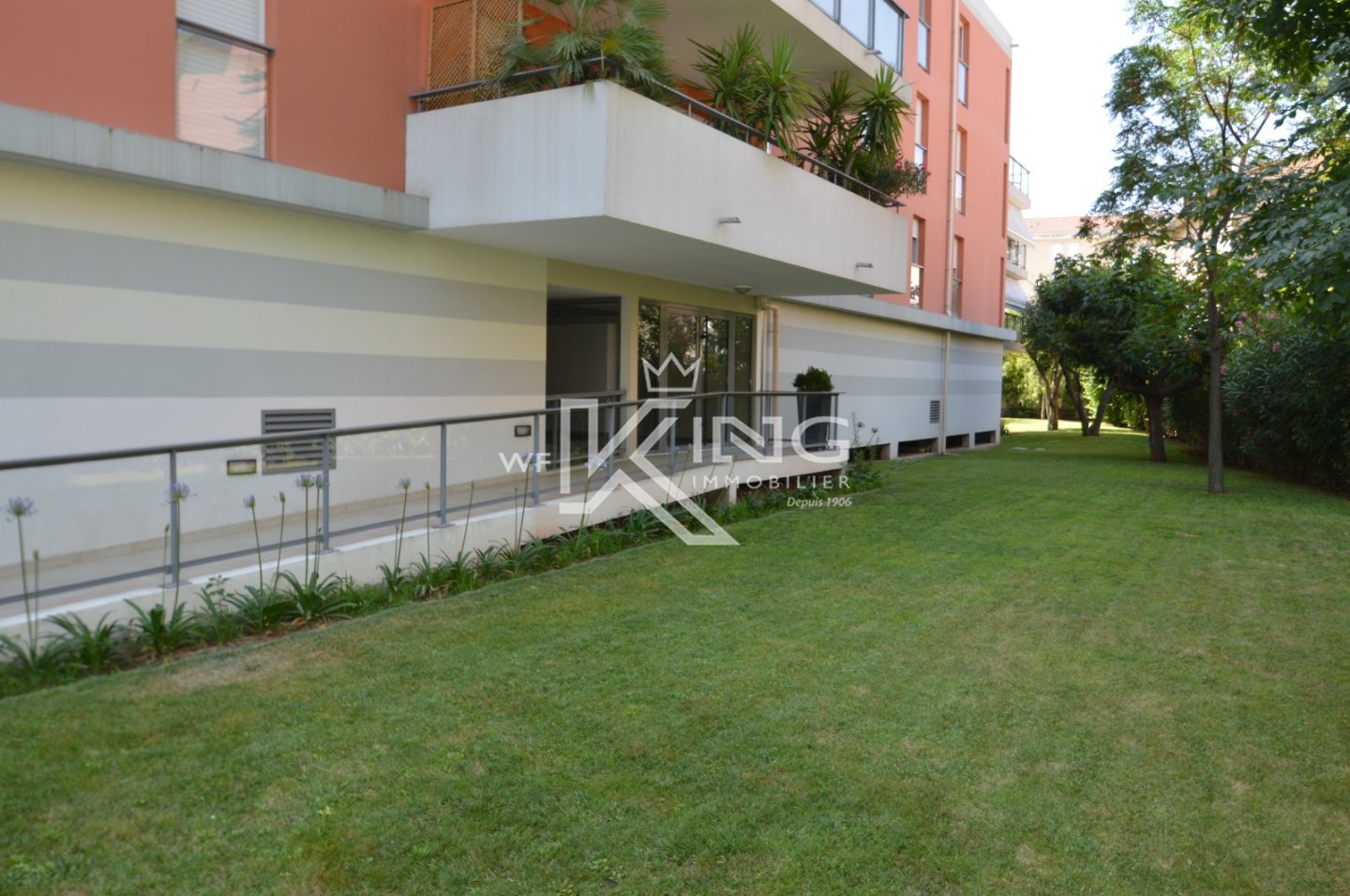 Saint Raphael centre proche commerce et plage