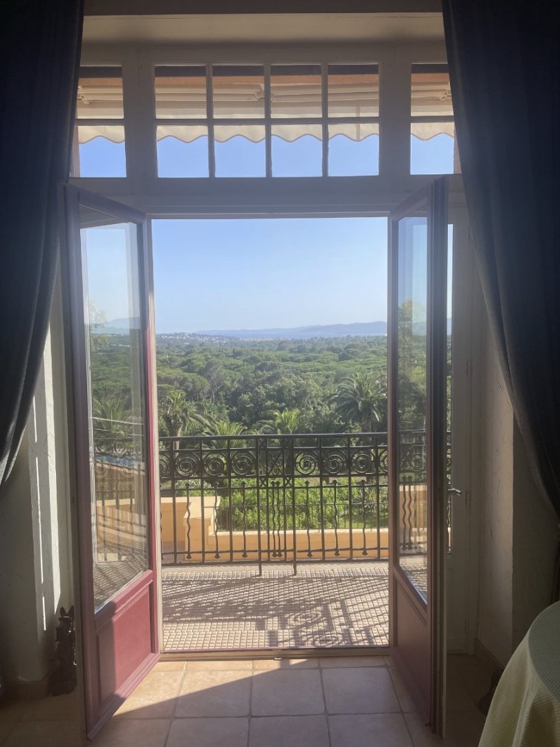 APPARTEMENT 2 PIECES - SAINT RAPHAEL - VALESCURE - PISCINE - VUE MER