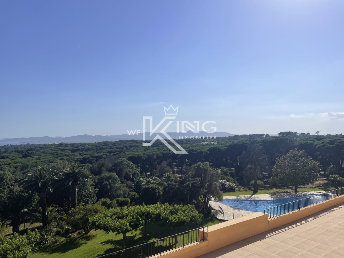 APPARTEMENT 2 PIECES - SAINT RAPHAEL - VALESCURE - PISCINE - VUE MER