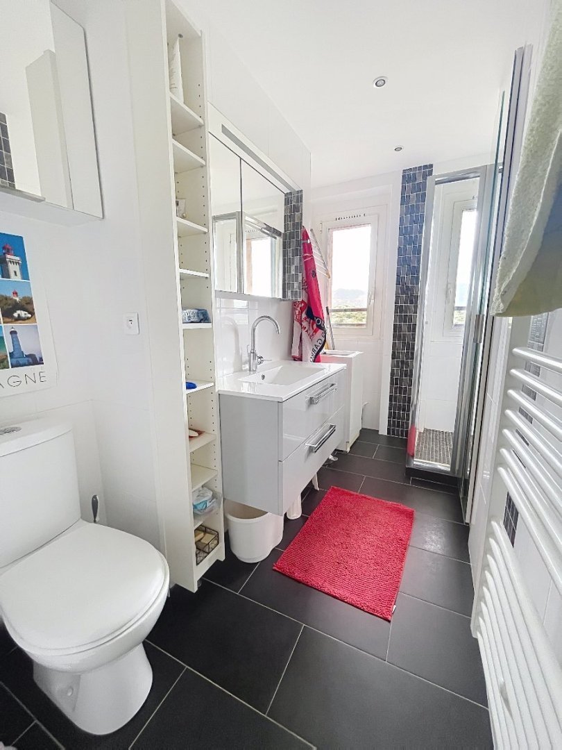 APPARTEMENT 2 PIECES - SAINT RAPHAEL - VALESCURE - PISCINE