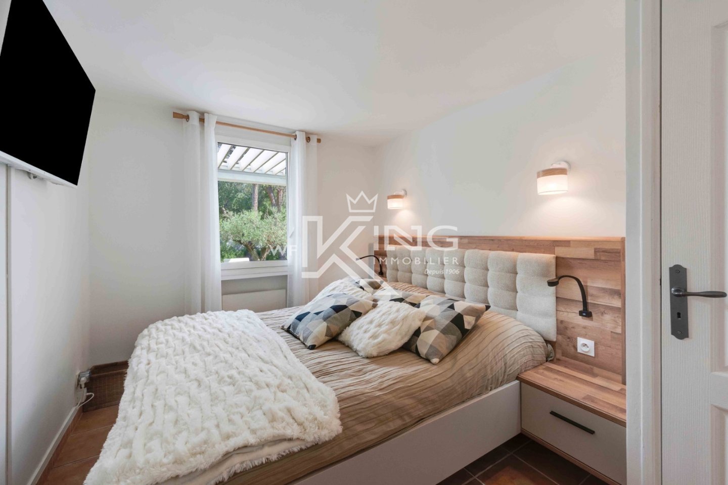 APPARTEMENT T2 A VENDRE - ST RAPHAEL - 38 m2 - 275 000 &euro;