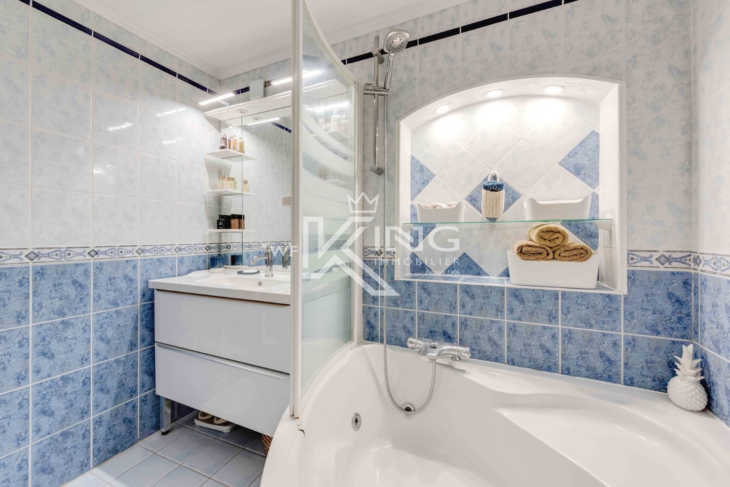 APPARTEMENT T2 A VENDRE - ST RAPHAEL - 38 m2 - 275 000 &euro;