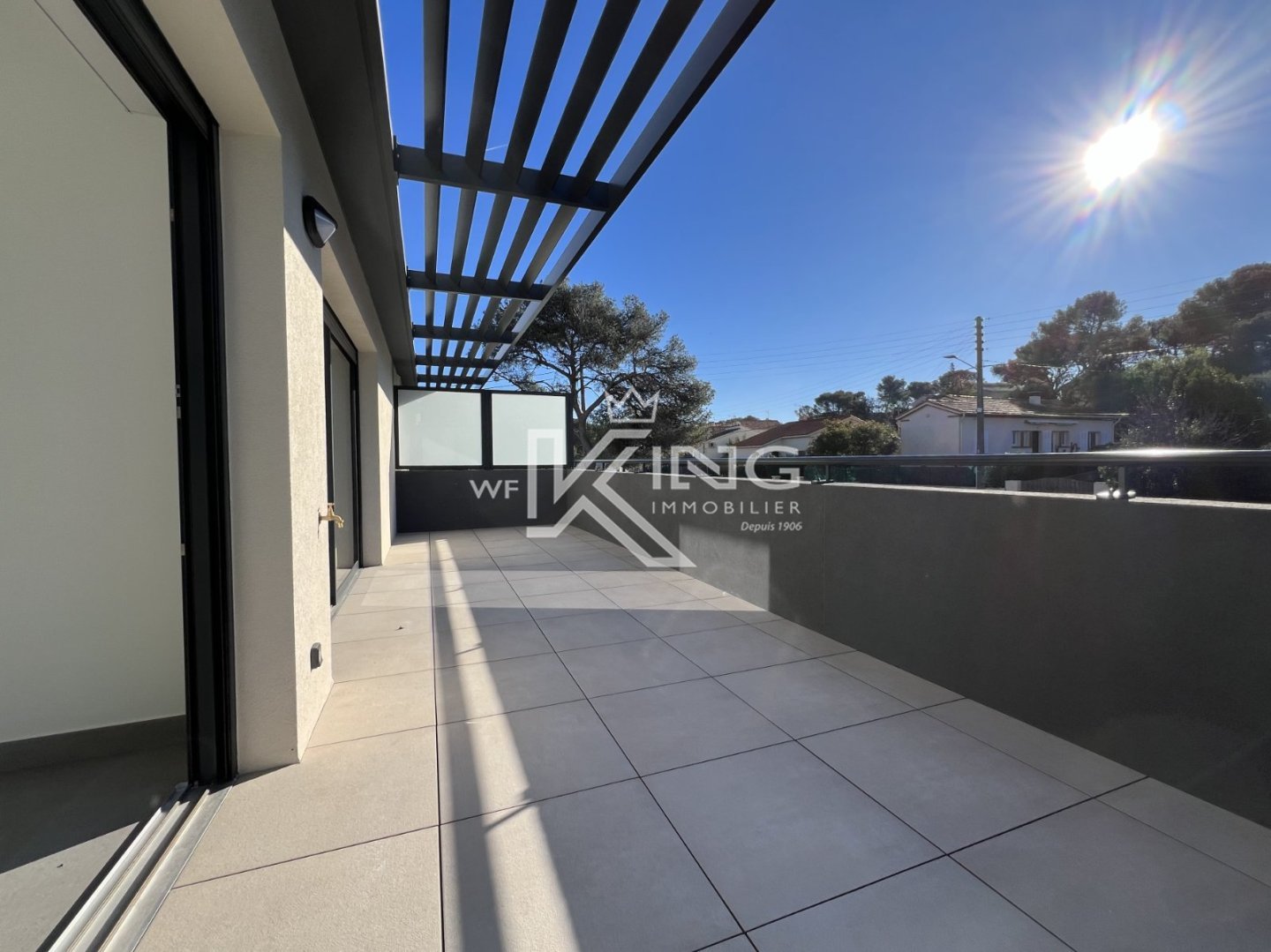 BOULOURIS PROCHE MER DANS RESIDENCE DE STANDING