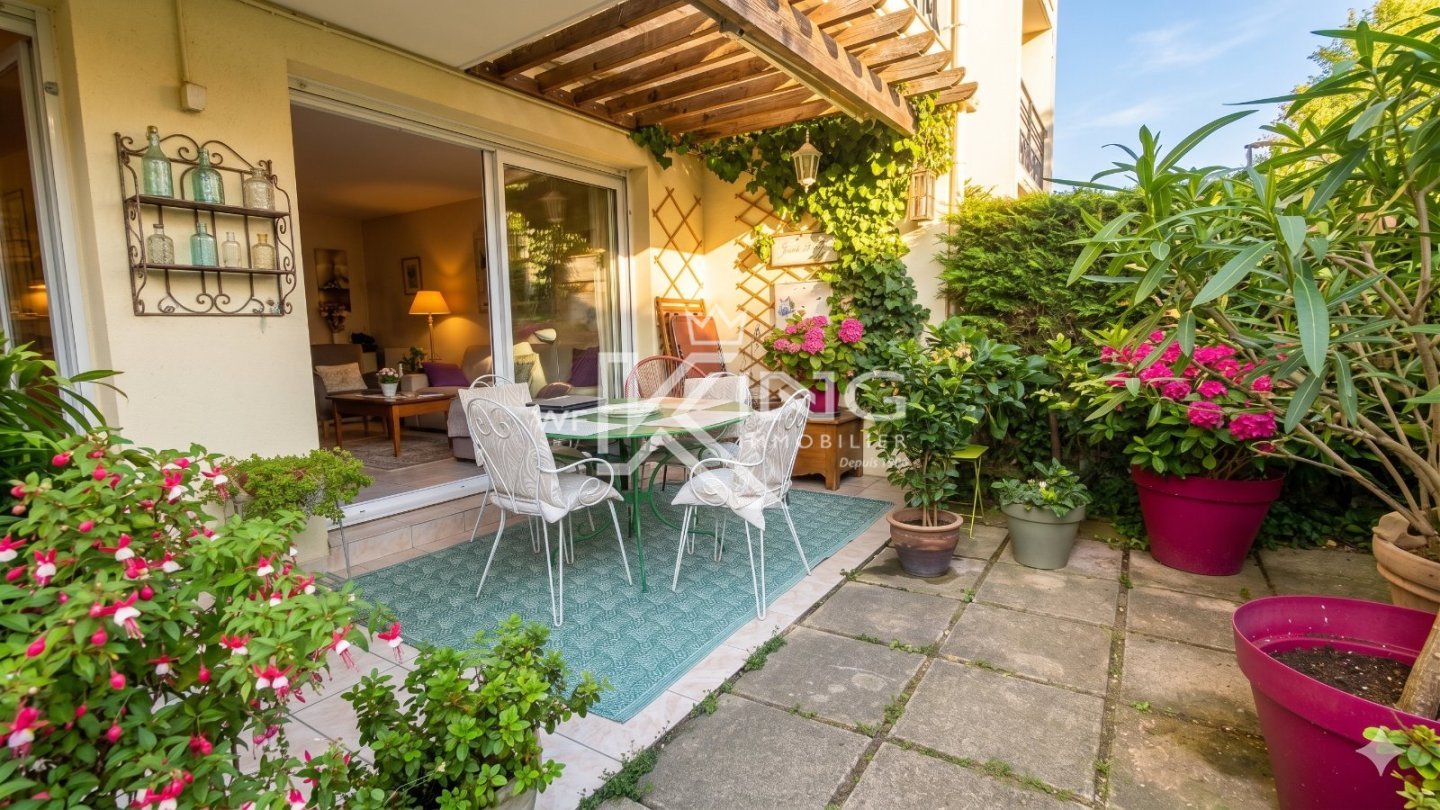 APARTMENT 3 ROOMS FOR SALE - FREJUS - 63.24 m2 - 295 000 &euro;