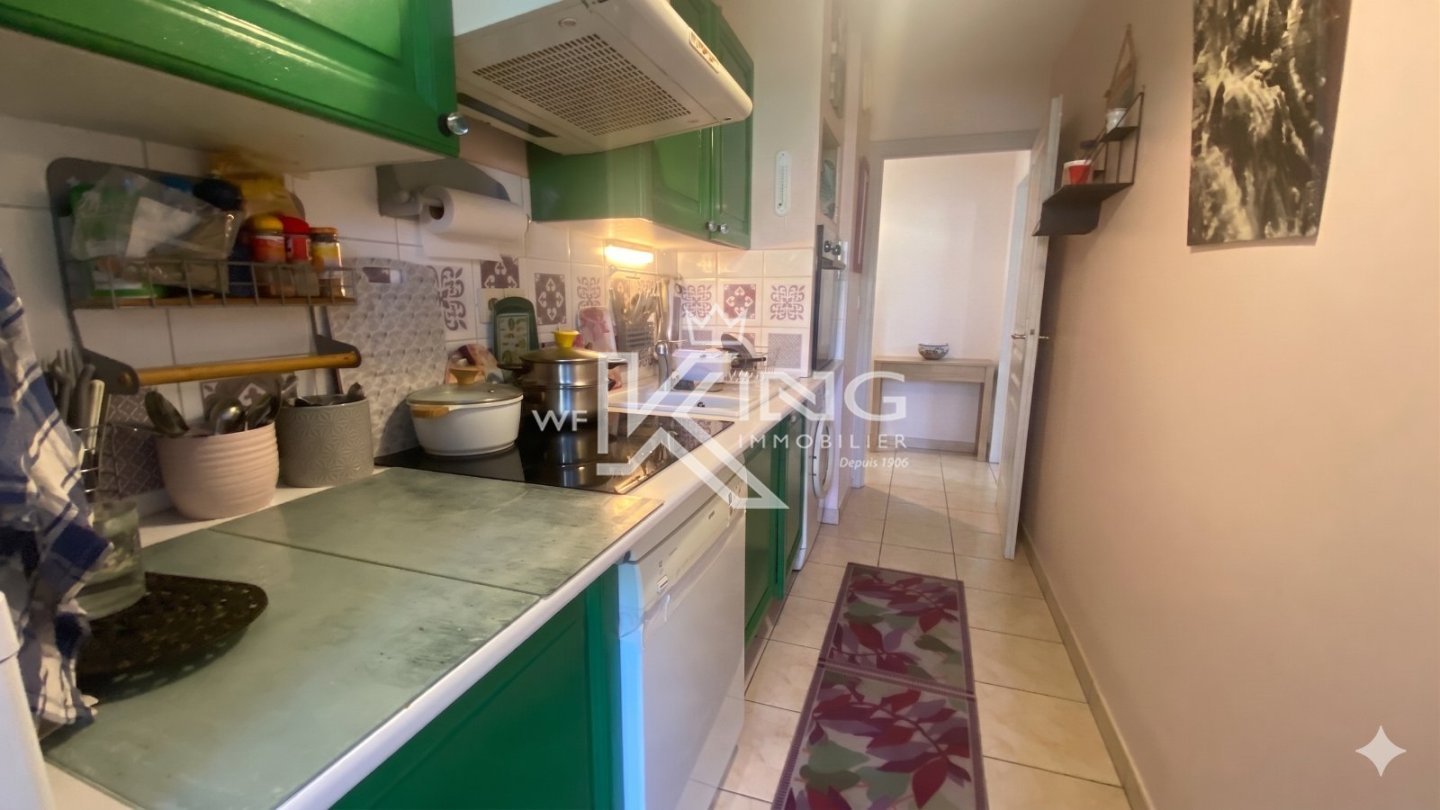 APARTMENT 3 ROOMS FOR SALE - FREJUS - 63.24 m2 - 295 000 &euro;