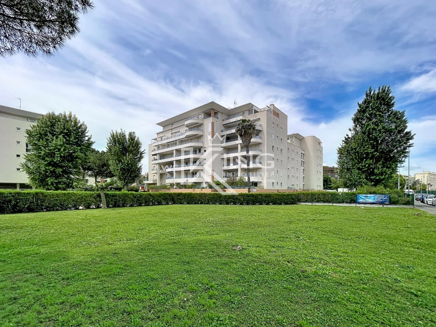 APPARTEMENT T3 54m2 - FREJUS PLAGE - TERRASSE - PISCINE - BOX