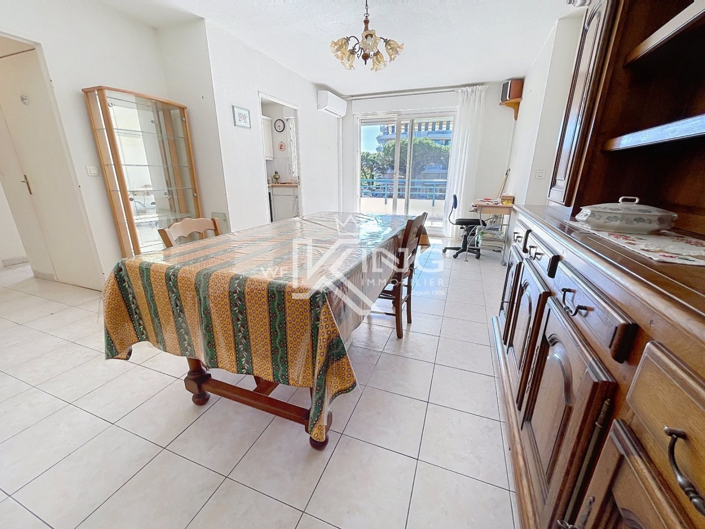 APPARTEMENT T3 54m2 - FREJUS PLAGE - TERRASSE - PISCINE - BOX