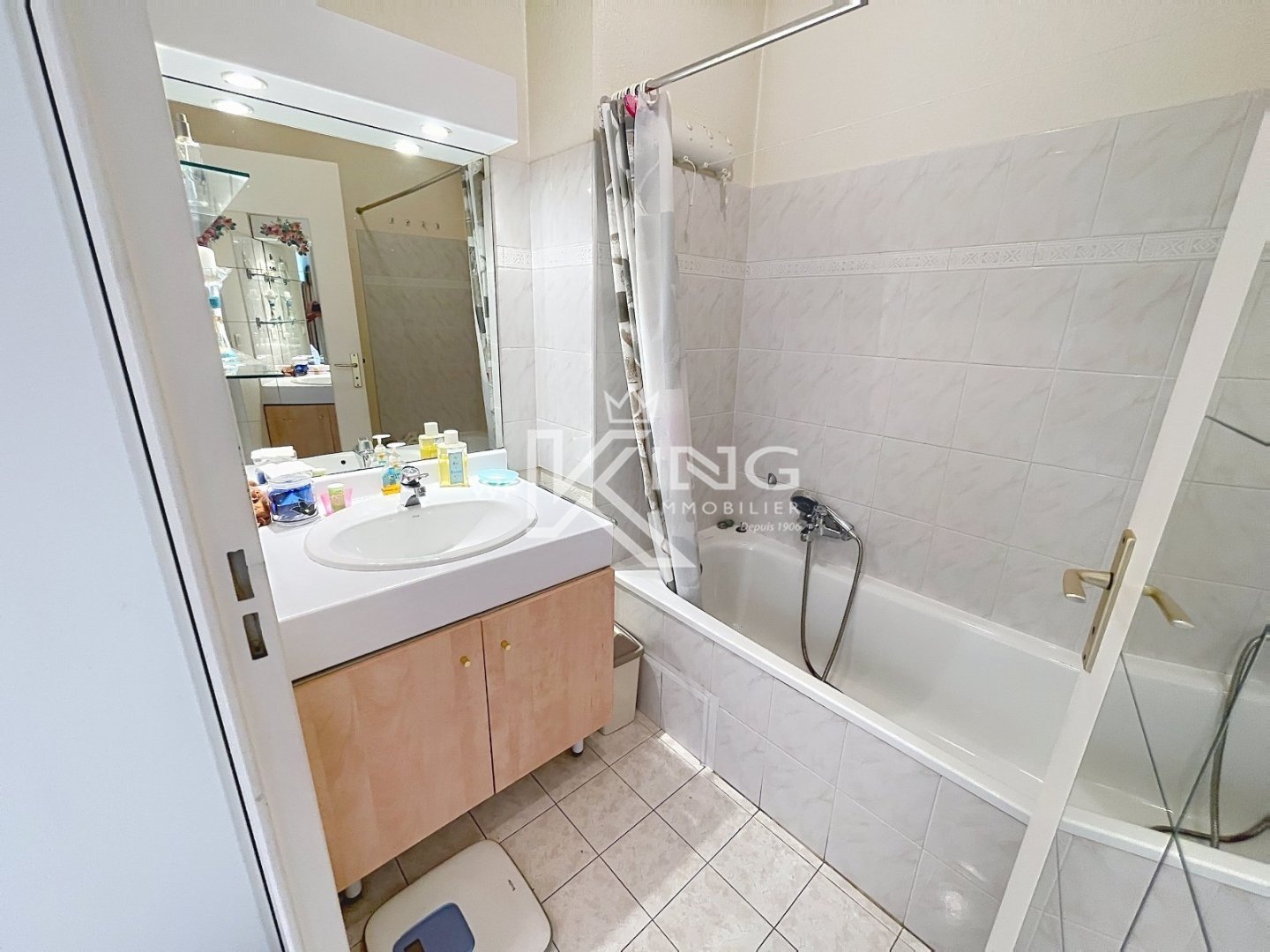 APPARTEMENT T3 54m2 - FREJUS PLAGE - TERRASSE - PISCINE - BOX