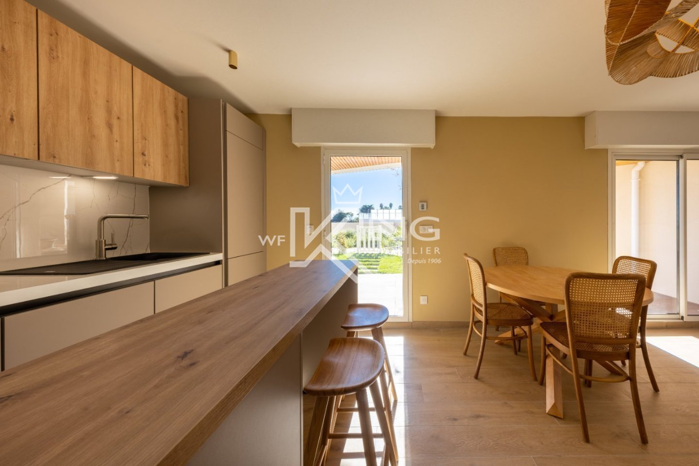 APPARTEMENT T3 A VENDRE - LE TRAYAS - 60.5 m2 - 705�000�&euro;