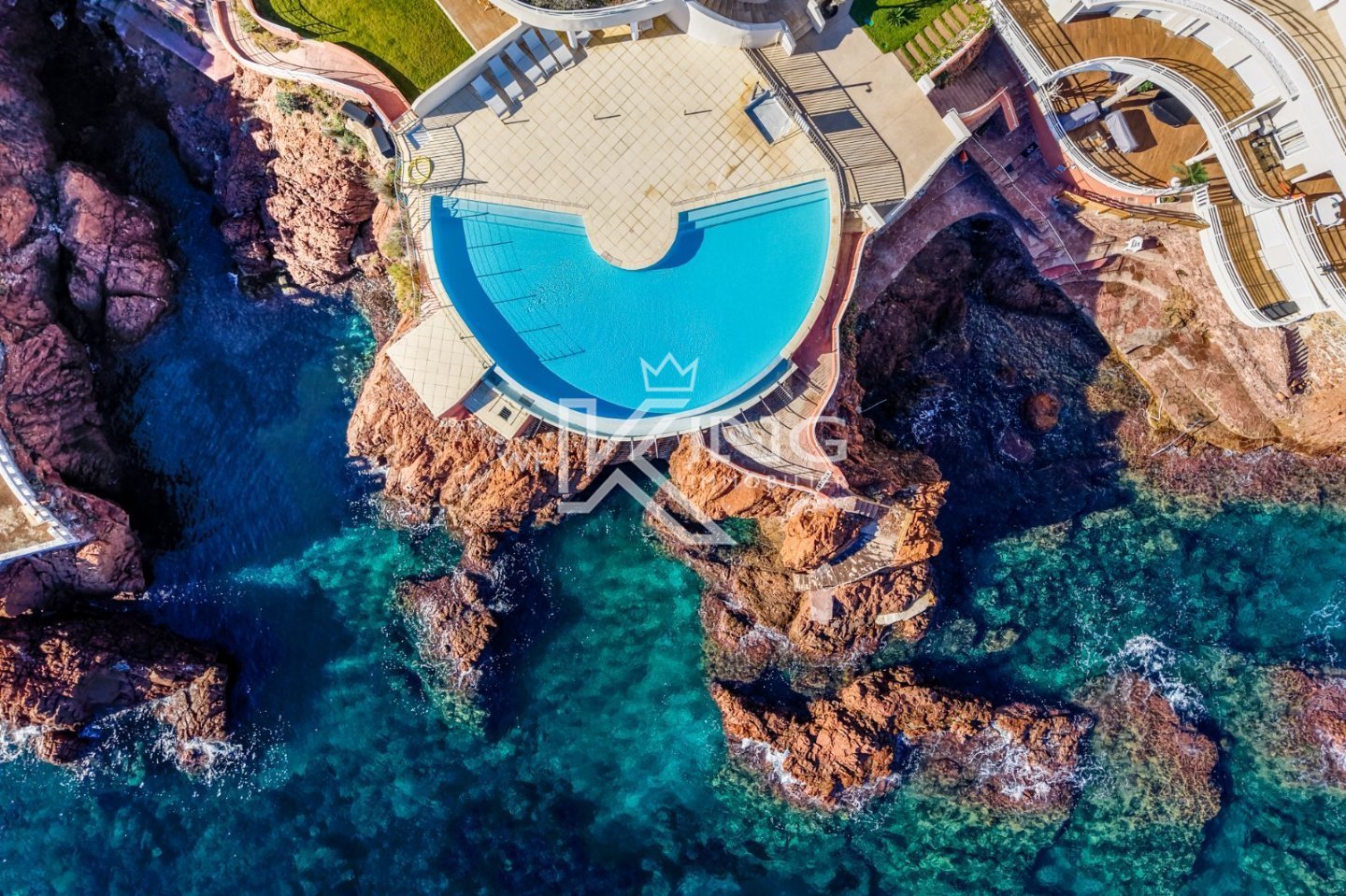 APPARTEMENT T3 A VENDRE - LE TRAYAS - 60.5 m2 - 705�000�&euro;