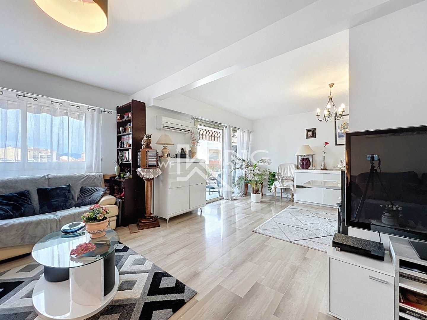 APARTMENT 3 ROOMS FOR SALE - ST RAPHAEL - 71.21 m2 - 422�000�&euro;