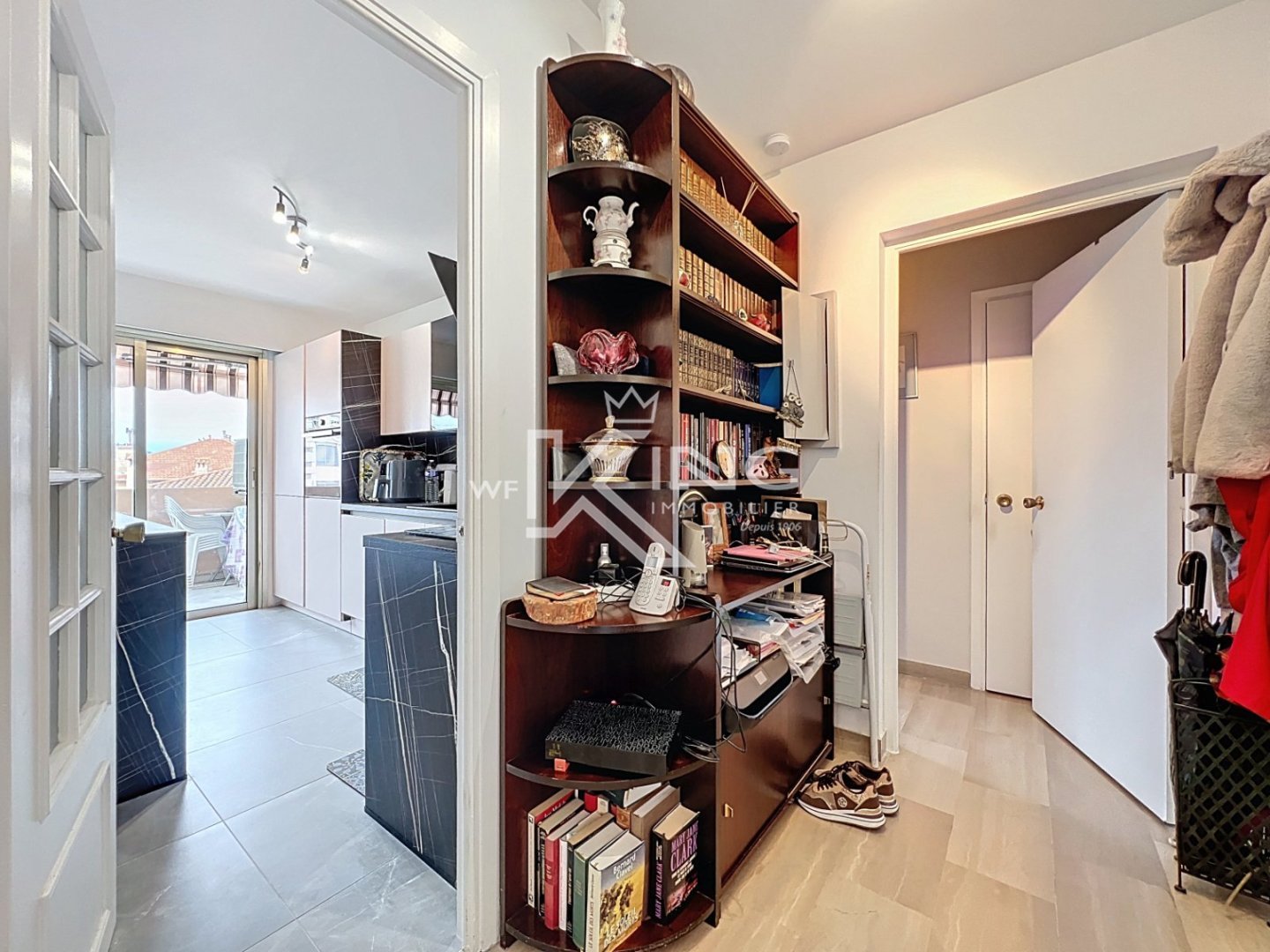 APARTMENT 3 ROOMS FOR SALE - ST RAPHAEL - 71.21 m2 - 422�000�&euro;