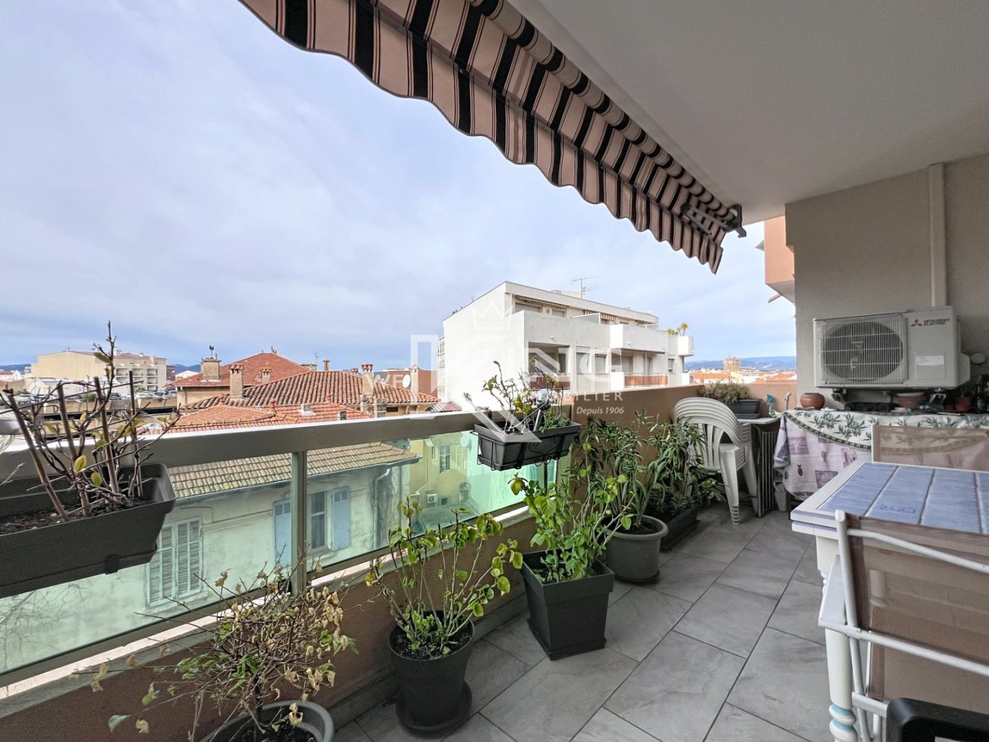 APARTMENT 3 ROOMS FOR SALE - ST RAPHAEL - 71.21 m2 - 422�000�&euro;