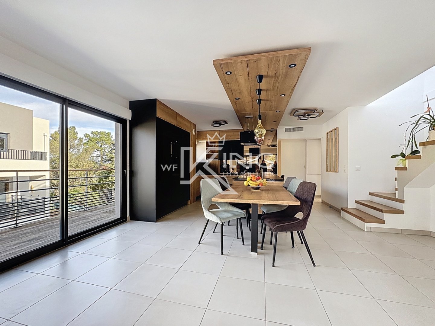 APARTMENT 4 ROOMS FOR SALE - ST AYGULF - 111.9 m2 - 995�000�&euro;