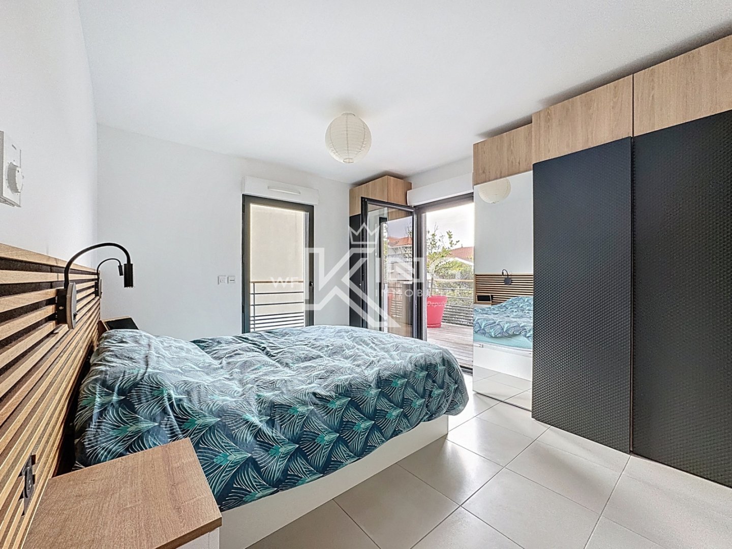 APARTMENT 4 ROOMS FOR SALE - ST AYGULF - 111.9 m2 - 995�000�&euro;