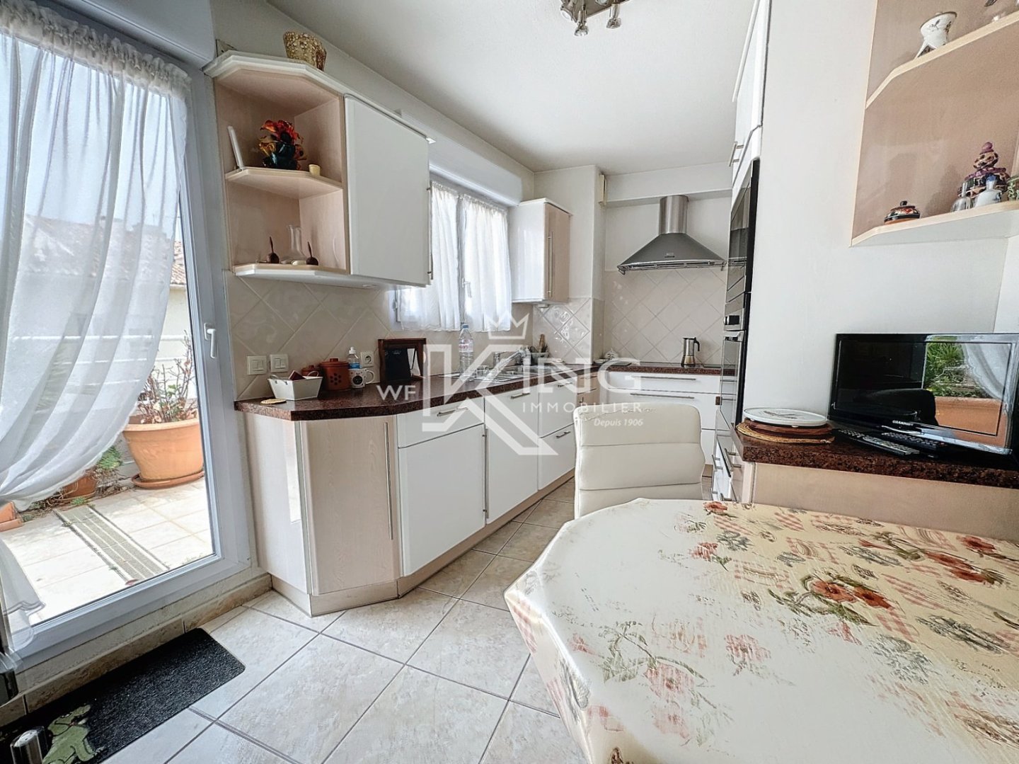 APPARTEMENT T4 - ST RAPHAEL - 129 m2 - VENDU