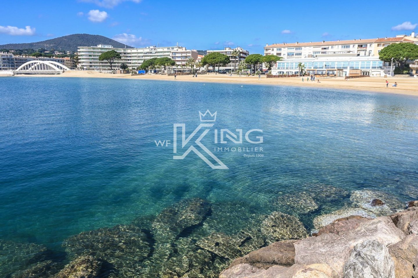 <title>Villa rnove 135 m avec piscine et vue dgage  Sainte-Maxime</title>